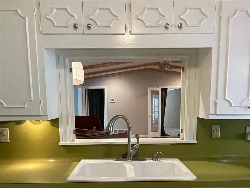 1706 Windoak Drive Austin TX 78741