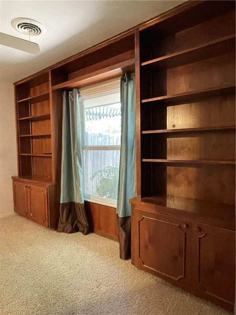 1706 Windoak Drive Austin TX 78741