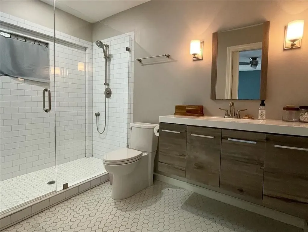 1706 Windoak Drive Austin TX 78741