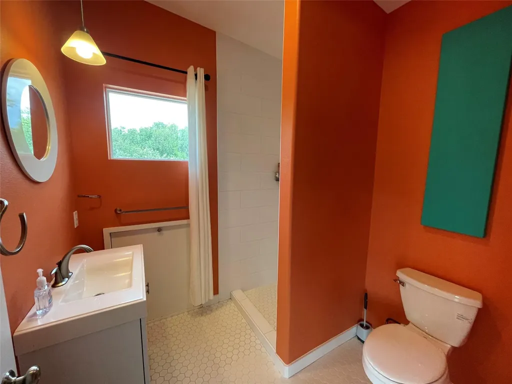 1706 Windoak Drive Austin TX 78741
