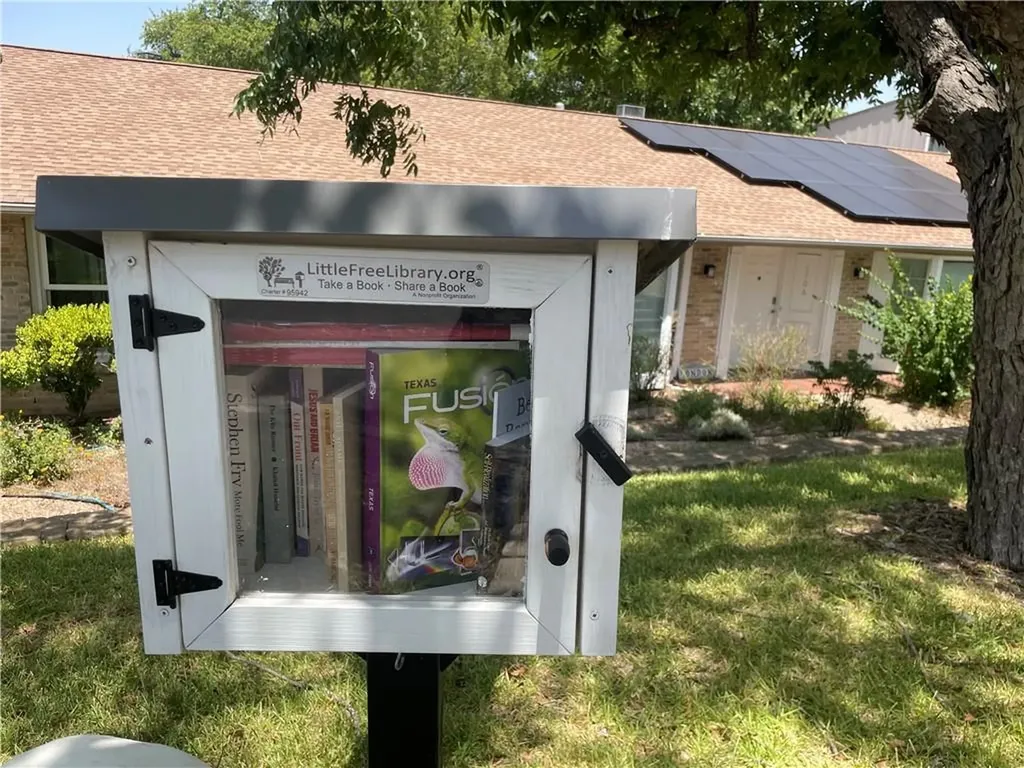 1706 Windoak Drive Austin TX 78741