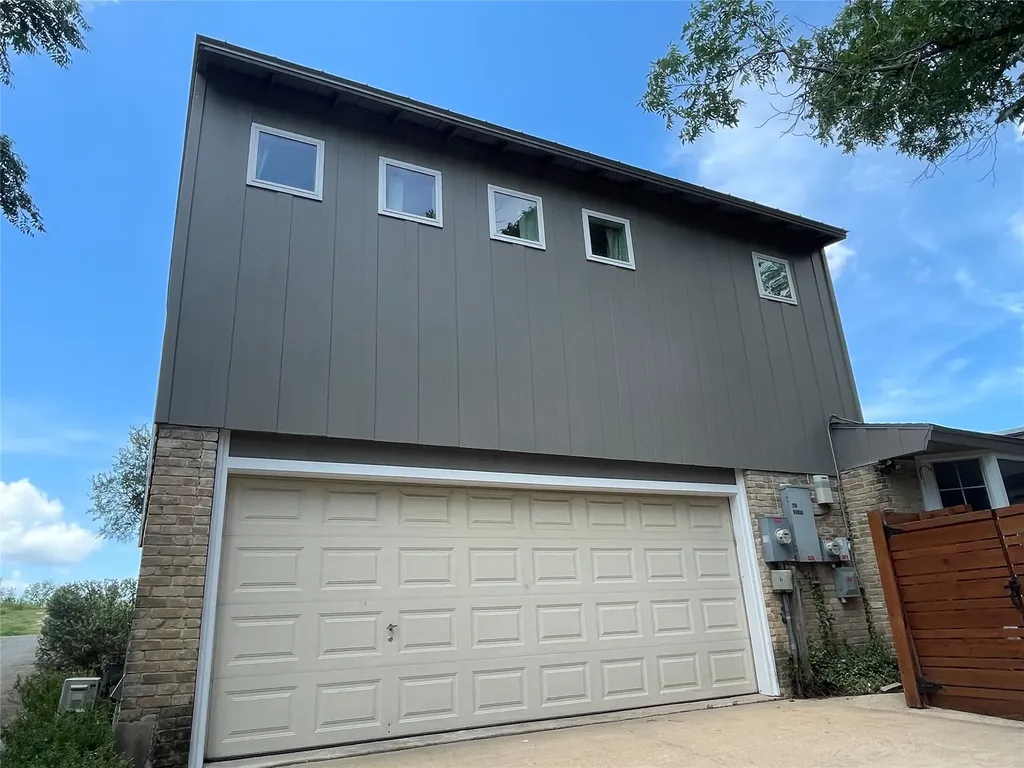 1706 Windoak Drive Austin TX 78741