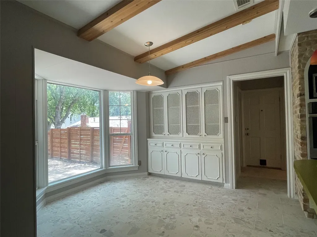 1706 Windoak Drive Austin TX 78741