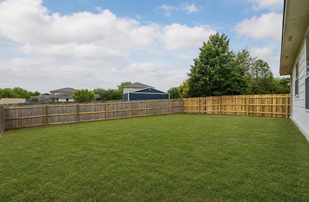 176 Willow Leaf Lane Buda TX 78610