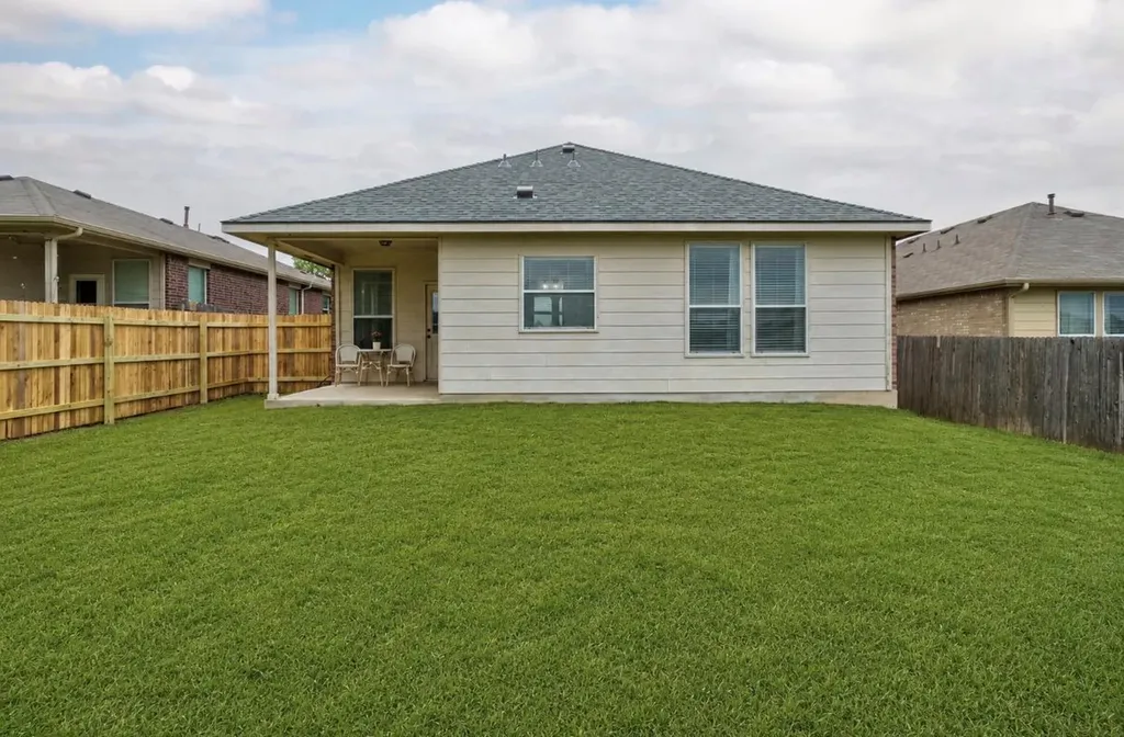 176 Willow Leaf Lane Buda TX 78610