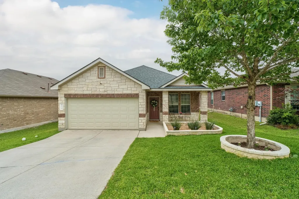 176 Willow Leaf Lane Buda TX 78610