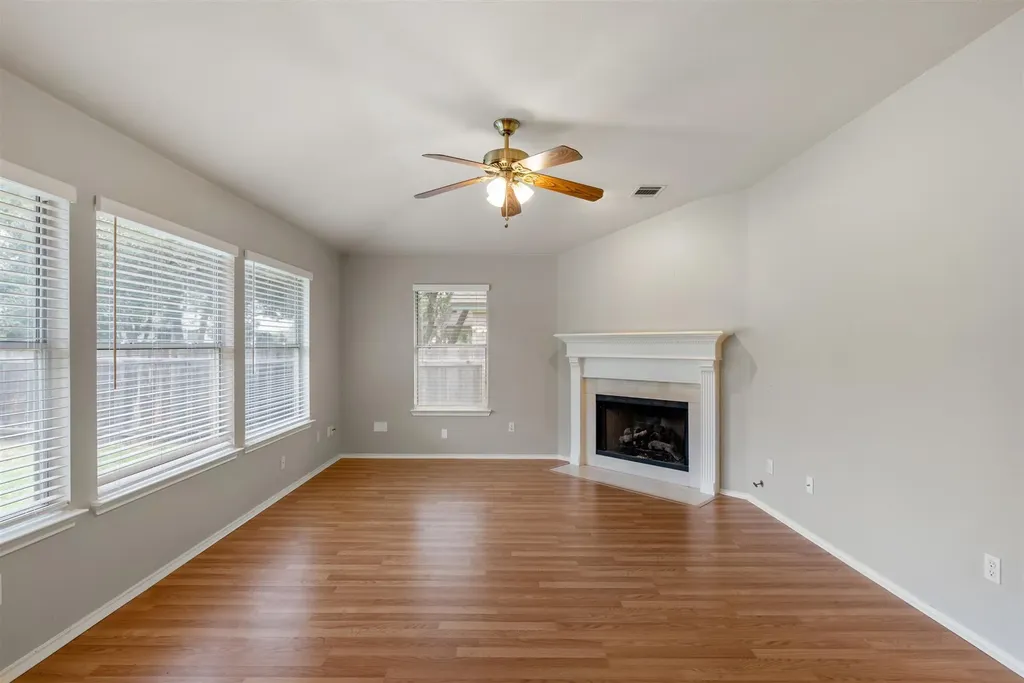 4725 Tello Path Austin TX 78749