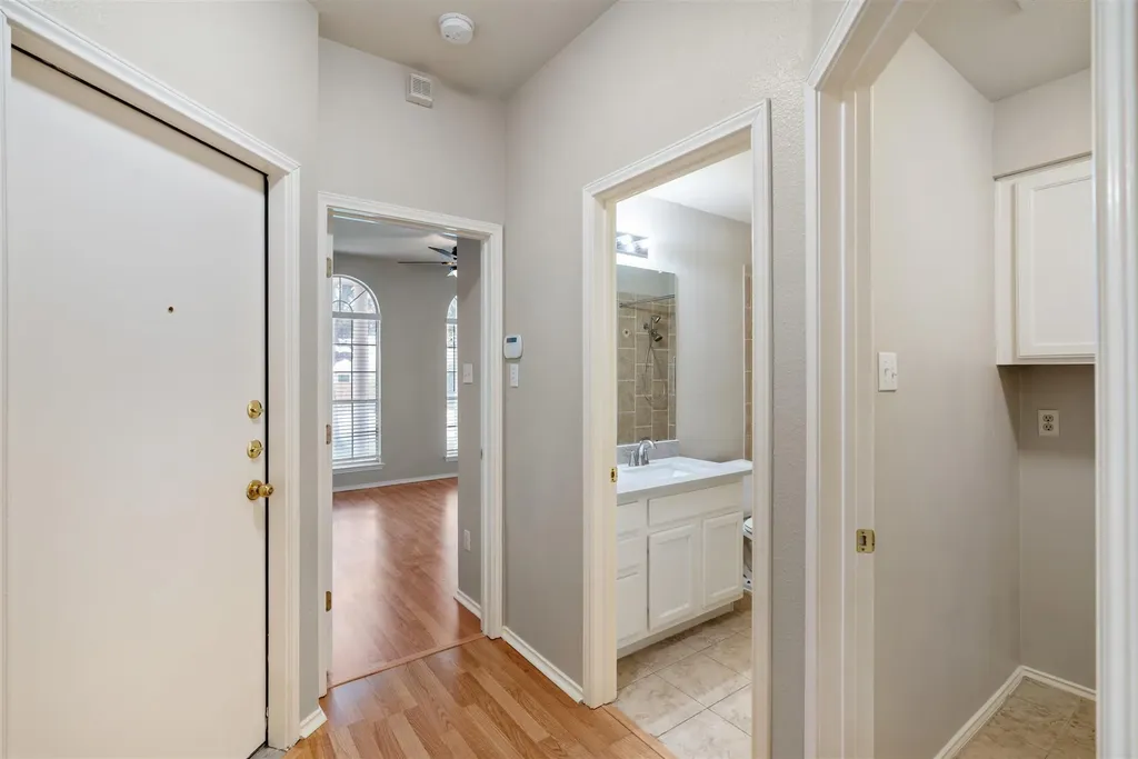 4725 Tello Path Austin TX 78749