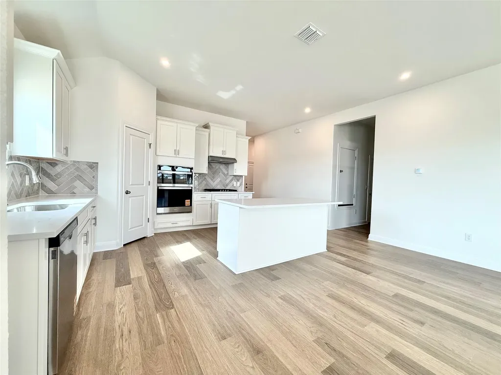 270 Pale Horse Bend Buda TX 78610