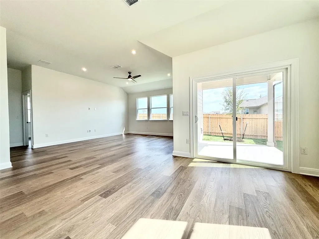 270 Pale Horse Bend Buda TX 78610