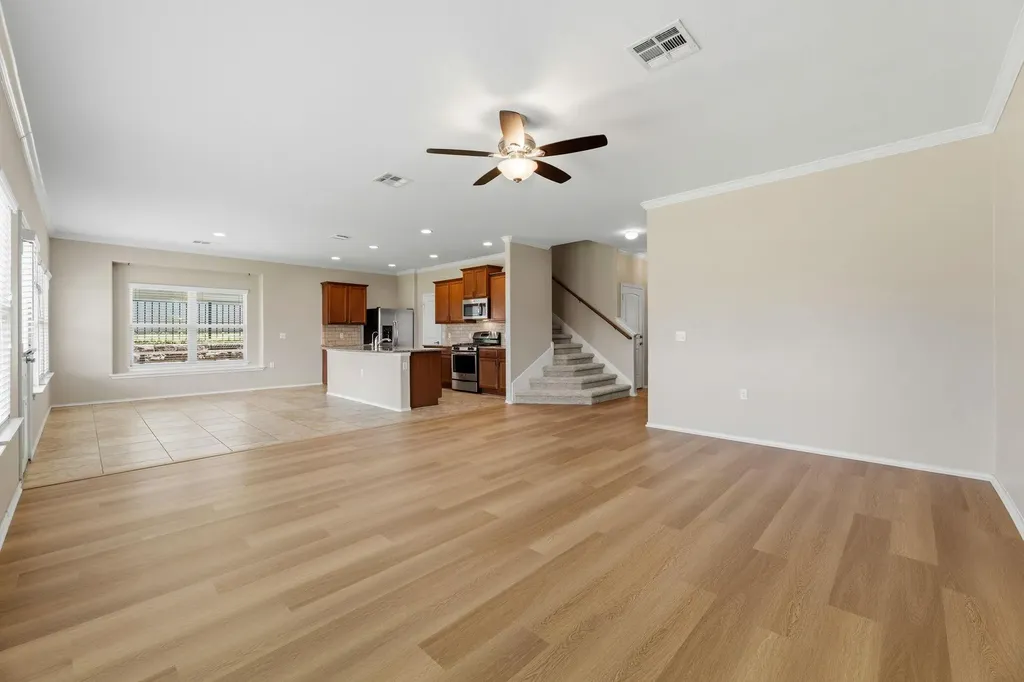 10217 Pinnacle Crest Loop Austin TX 78747