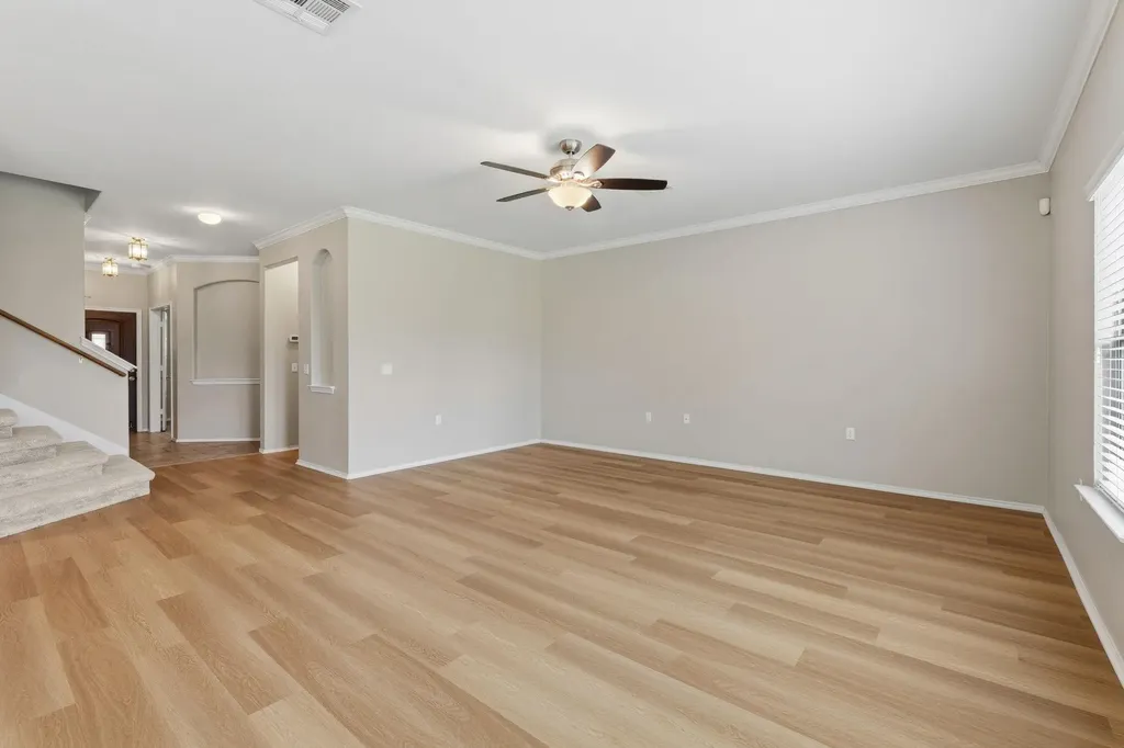 10217 Pinnacle Crest Loop Austin TX 78747