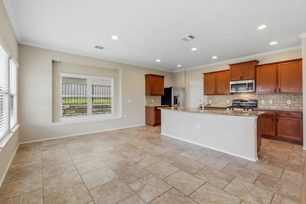 10217 Pinnacle Crest Loop Austin TX 78747