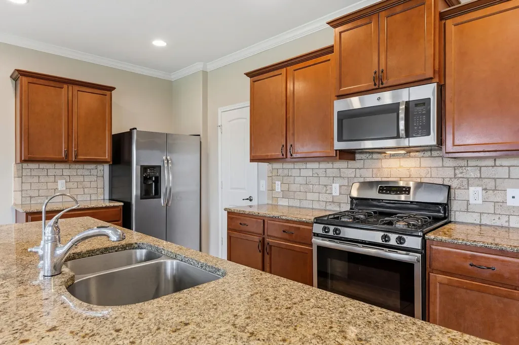 10217 Pinnacle Crest Loop Austin TX 78747