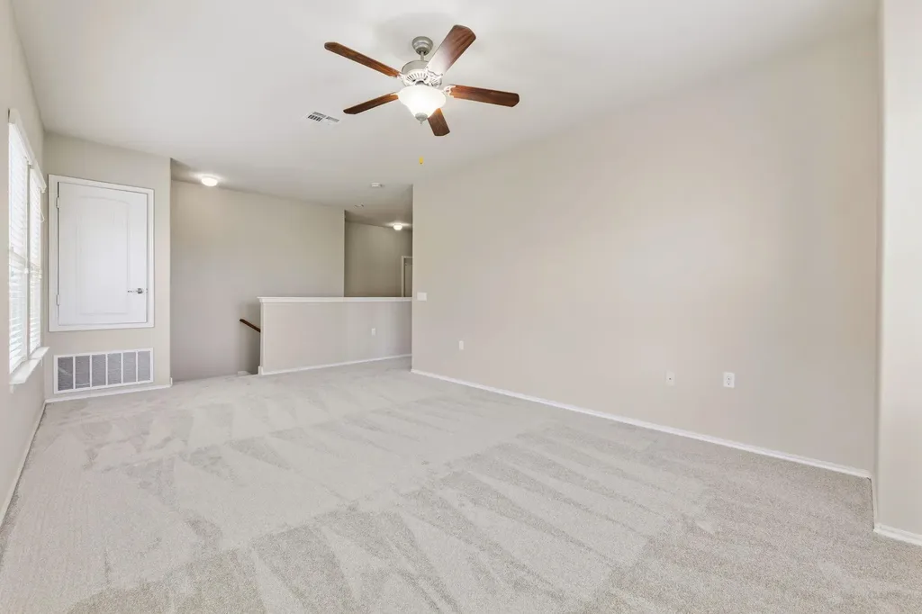 10217 Pinnacle Crest Loop Austin TX 78747