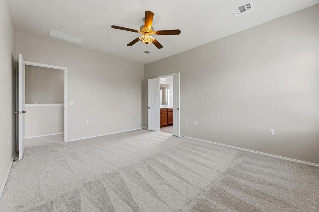 10217 Pinnacle Crest Loop Austin TX 78747
