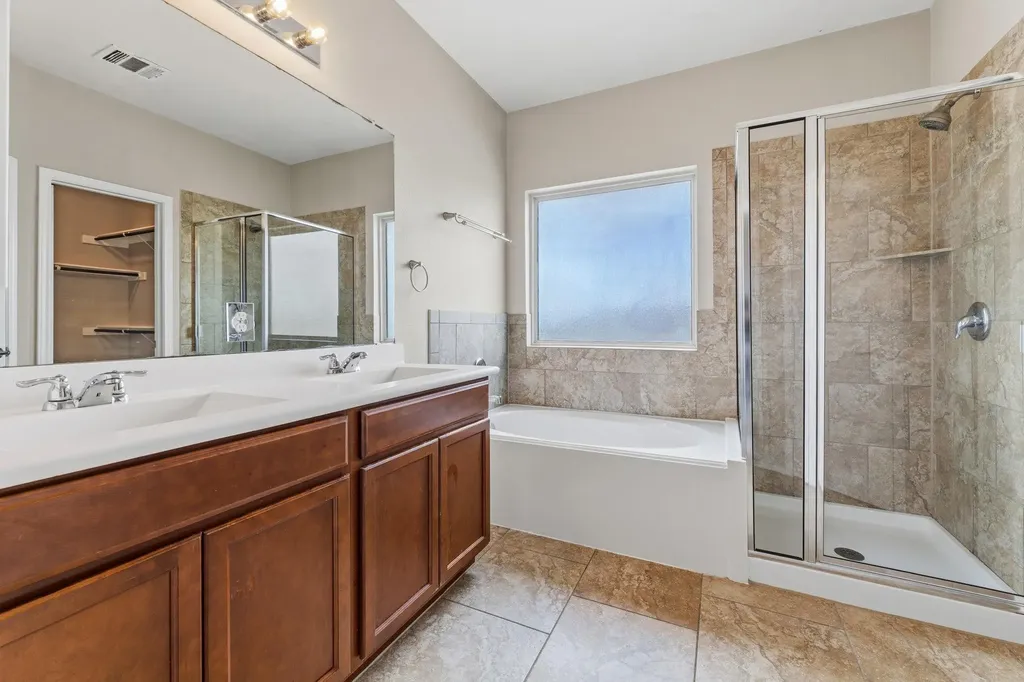 10217 Pinnacle Crest Loop Austin TX 78747