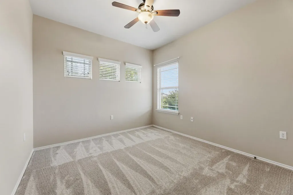 10217 Pinnacle Crest Loop Austin TX 78747