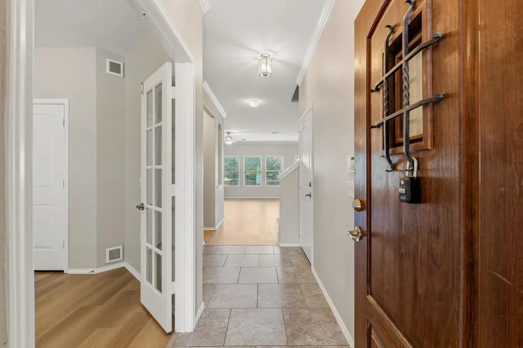 10217 Pinnacle Crest Loop Austin TX 78747
