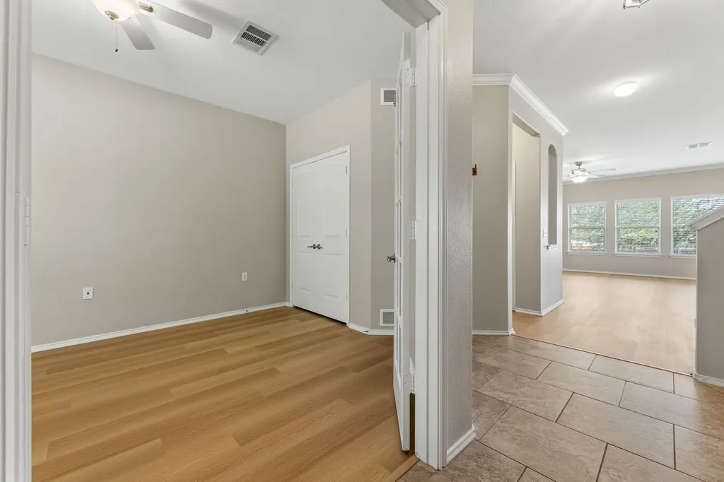 10217 Pinnacle Crest Loop Austin TX 78747