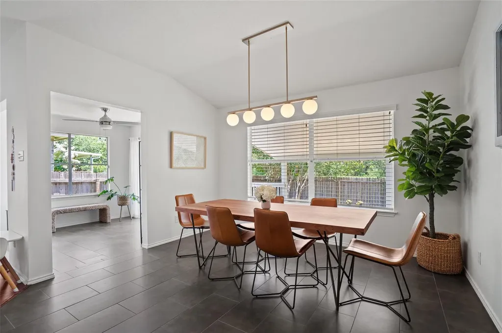 3207 Silkgrass Bend Austin TX 78748