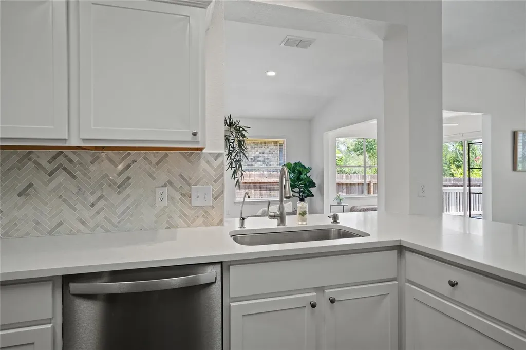 3207 Silkgrass Bend Austin TX 78748