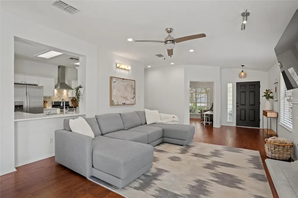 3207 Silkgrass Bend Austin TX 78748