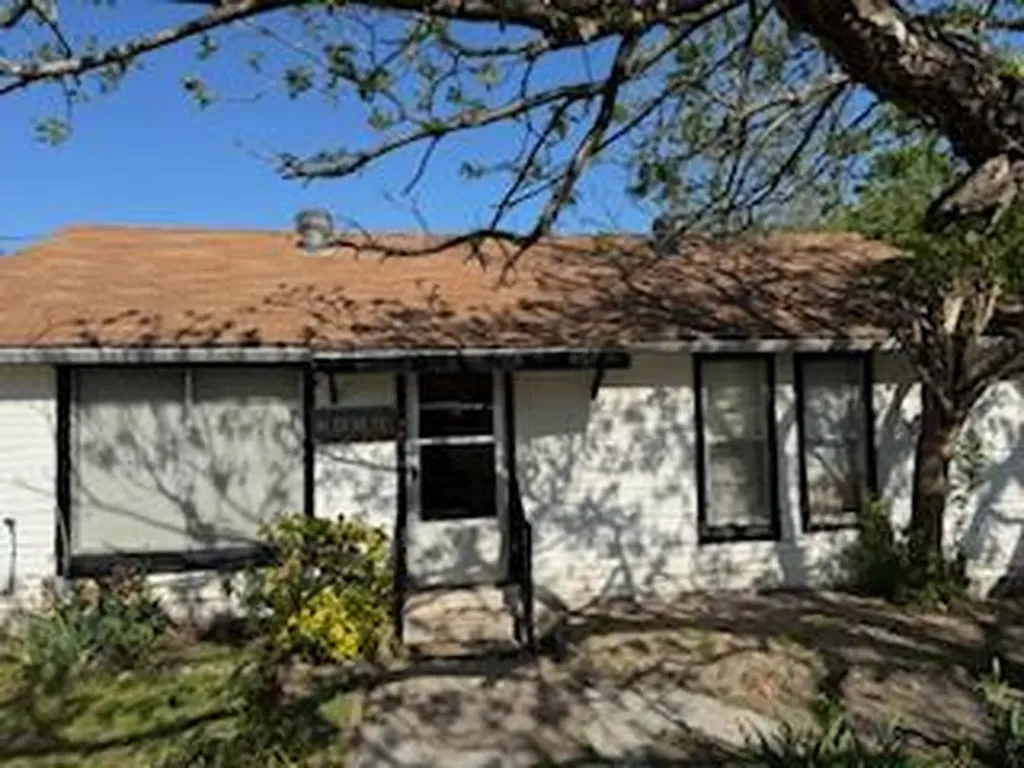 109 Tennessee Street Taylor TX 76574