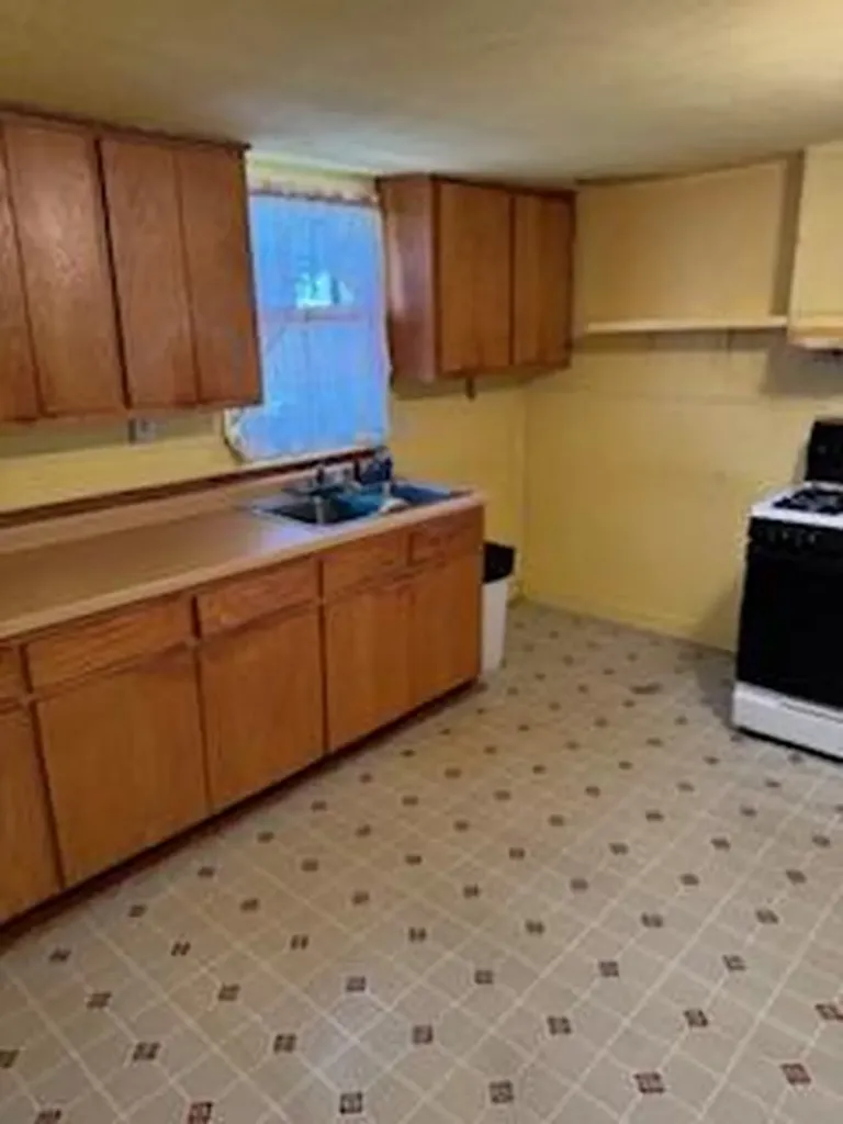 109 Tennessee Street Taylor TX 76574