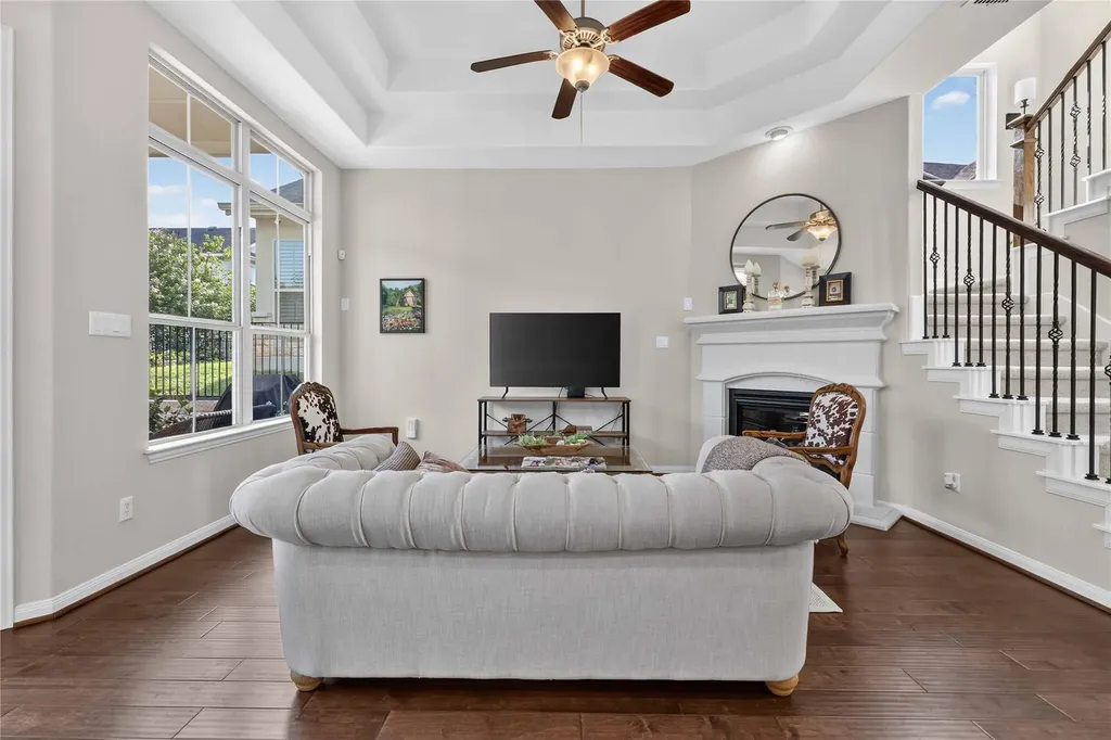 212 Cartwheel Bend Austin TX 78738