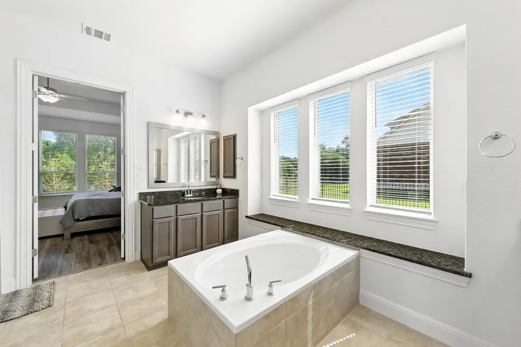 216 Tovas Secret Cove Georgetown TX 78628