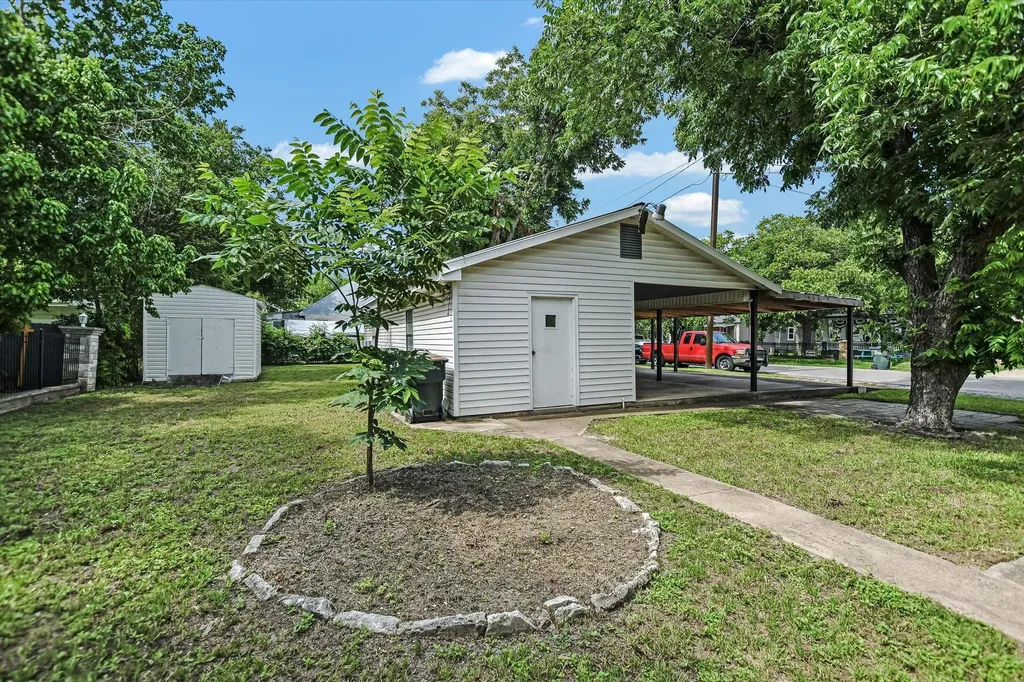 312 W 10th Street Georgetown TX 78626