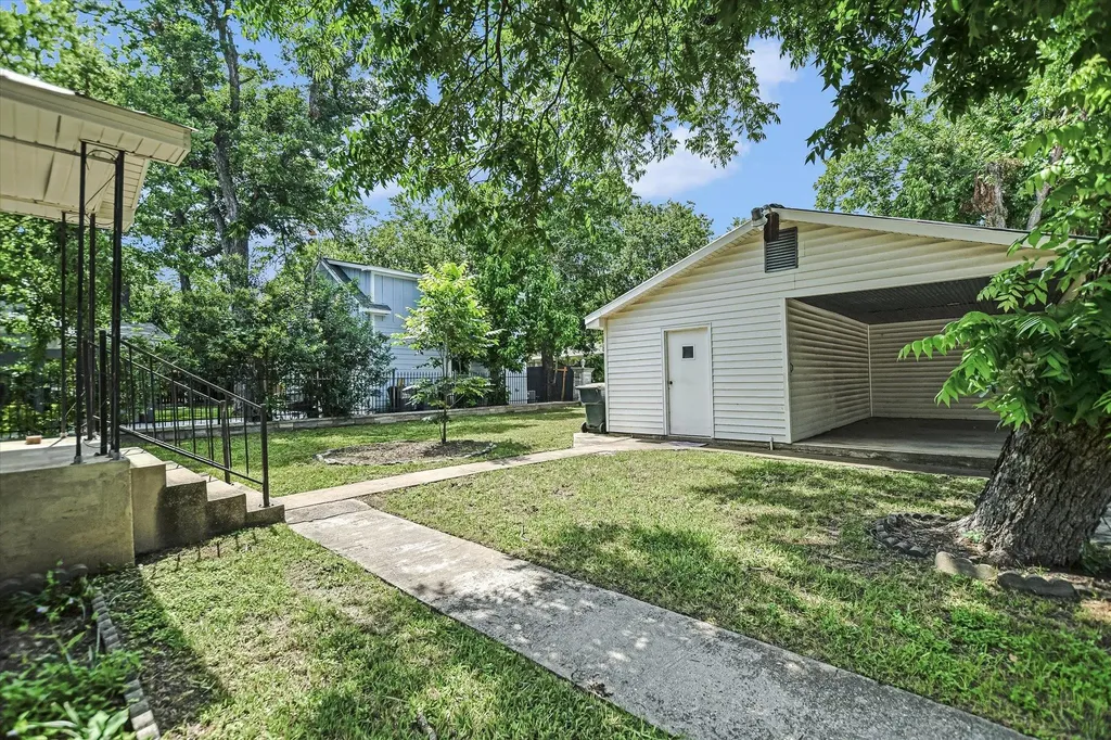 312 W 10th Street Georgetown TX 78626