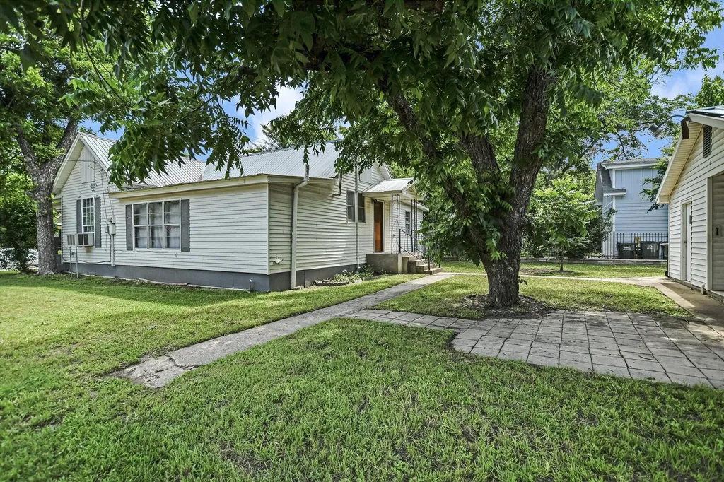 312 W 10th Street Georgetown TX 78626
