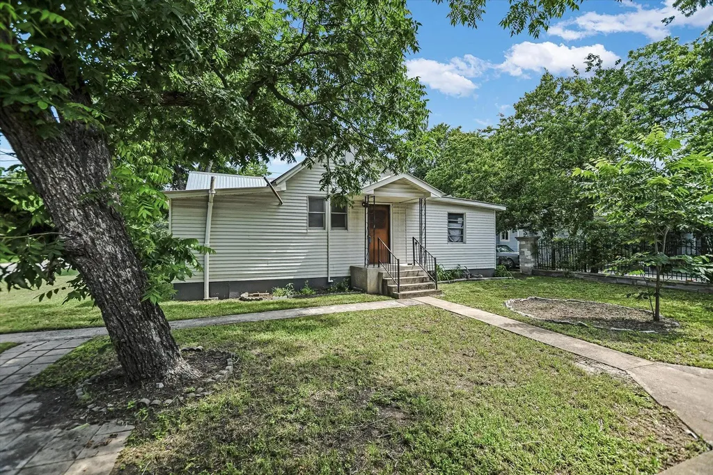 312 W 10th Street Georgetown TX 78626