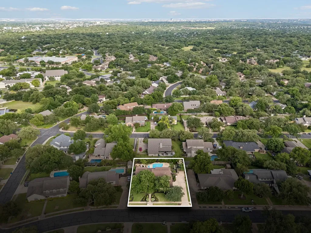 11503 Dosshills Drive Austin TX 78750