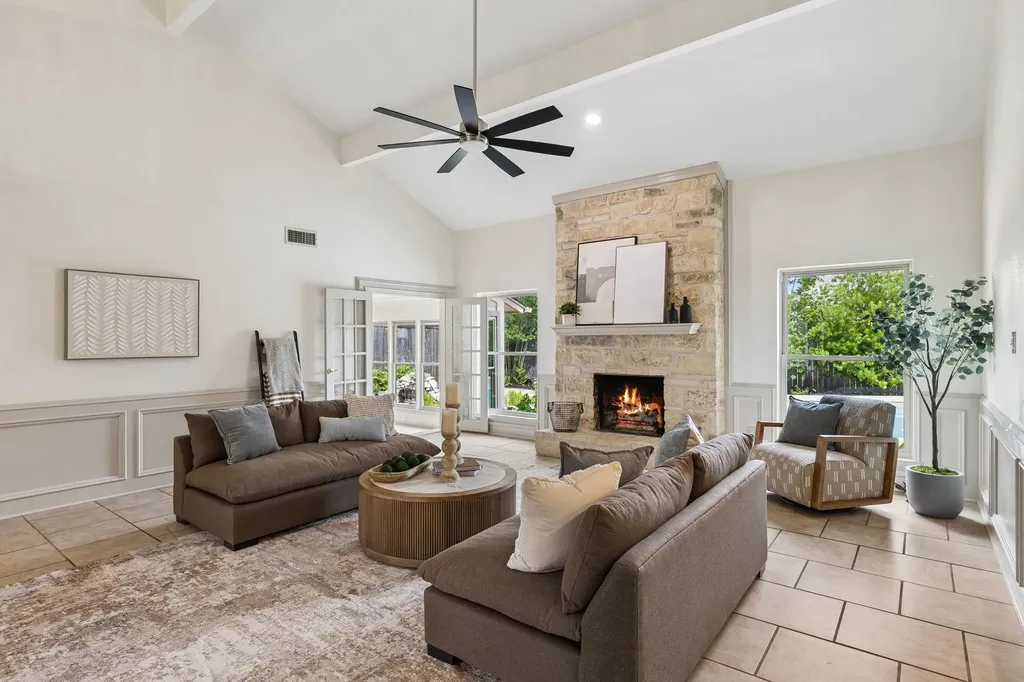 11503 Dosshills Drive Austin TX 78750