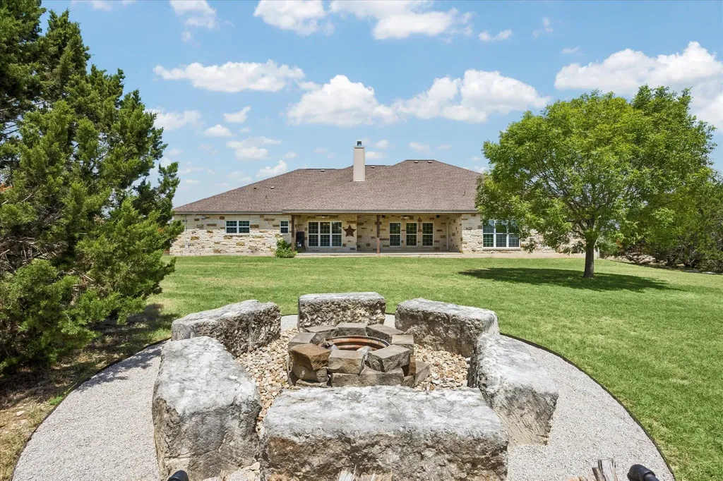 466 Chama Trace Dripping Springs TX 78620