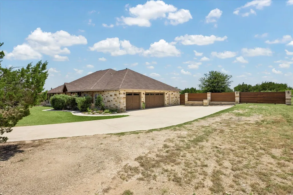 466 Chama Trace Dripping Springs TX 78620