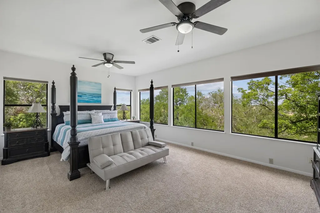 25420 Cove Drive Spicewood TX 78669