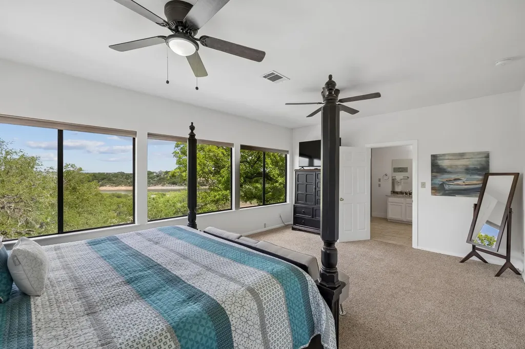 25420 Cove Drive Spicewood TX 78669