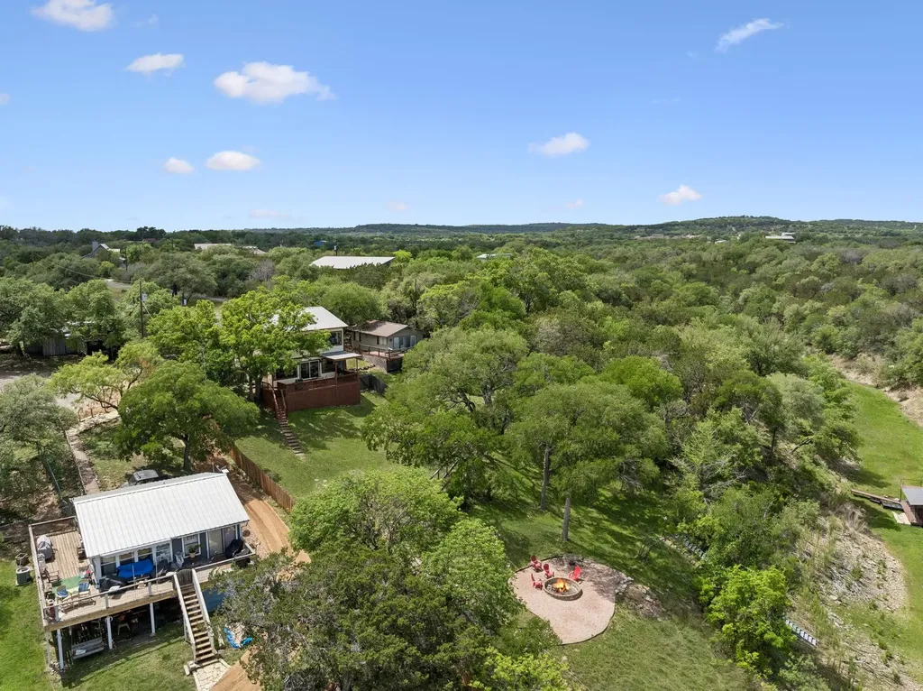 25420 Cove Drive Spicewood TX 78669