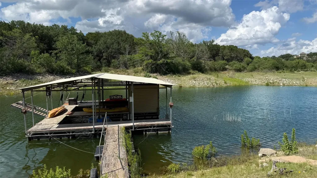 25420 Cove Drive Spicewood TX 78669