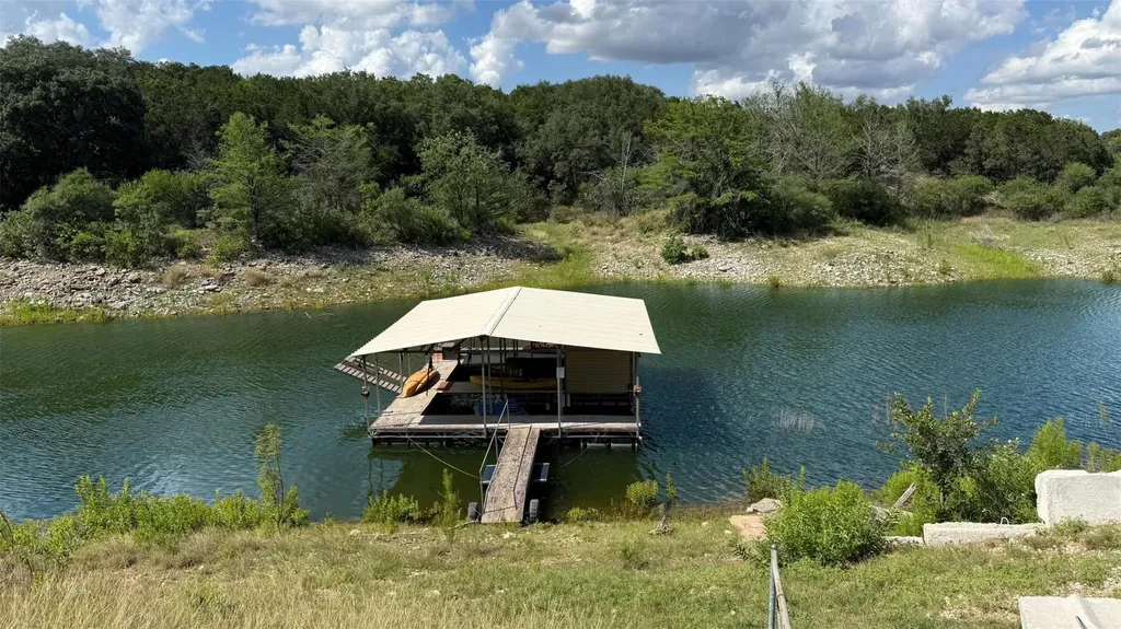 25420 Cove Drive Spicewood TX 78669