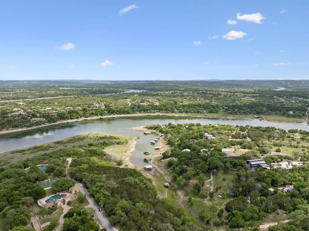 25420 Cove Drive Spicewood TX 78669