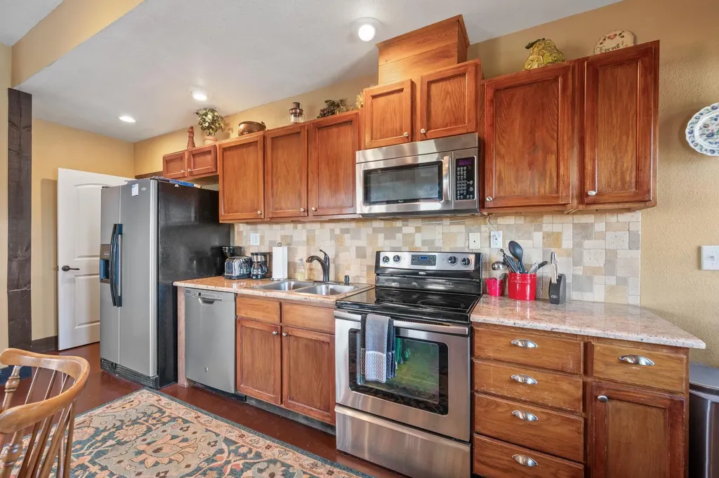 28525 Paradise Manor Drive Marble Falls TX 78654
