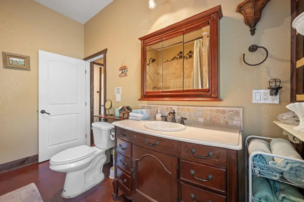 28525 Paradise Manor Drive Marble Falls TX 78654