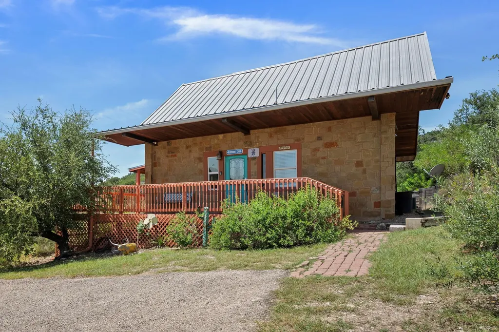 28525 Paradise Manor Drive Marble Falls TX 78654