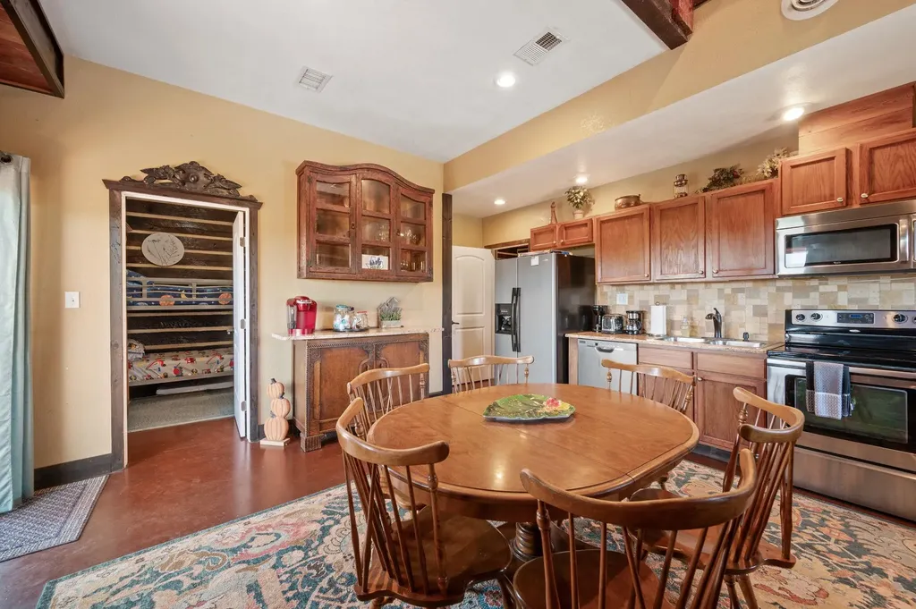 28525 Paradise Manor Drive Marble Falls TX 78654