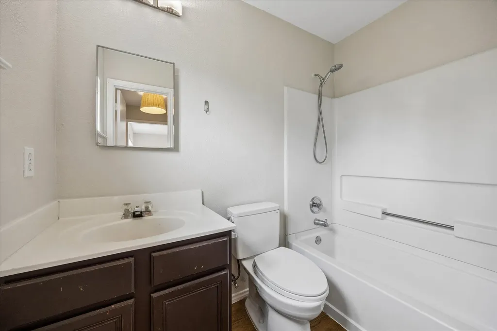10712 Marshitahs Way Austin TX 78748
